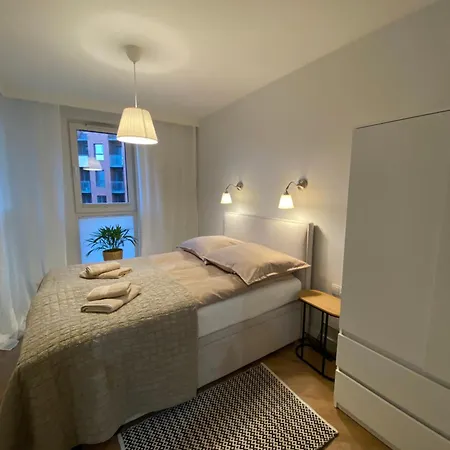 Prinz Point Apartment, 40 Walowa Street, アパート *