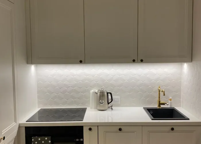 Prinz Point Apartment, 40 Walowa Street,